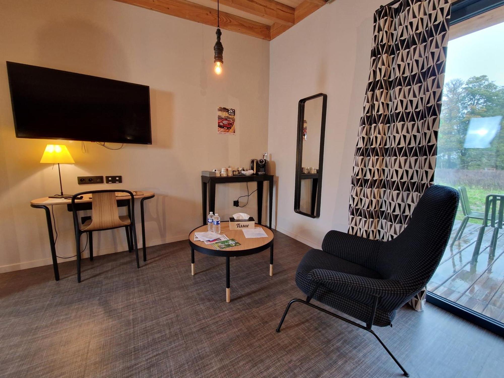 Domaine De L'Epau Eco-Resort Yvré-lʼÉvêque 외부 사진