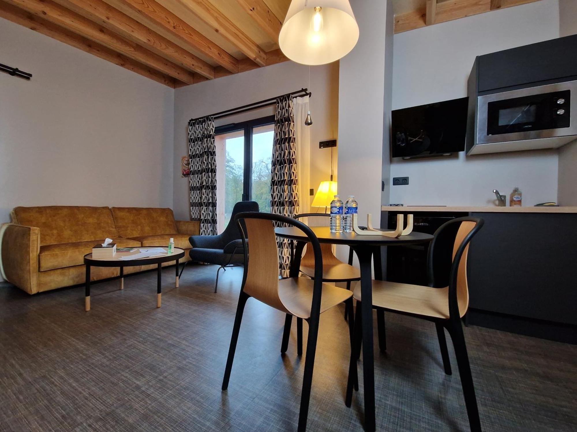 Domaine De L'Epau Eco-Resort Yvré-lʼÉvêque 외부 사진
